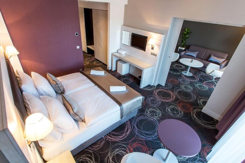 Aura Hotel - Adults Only - Oda
