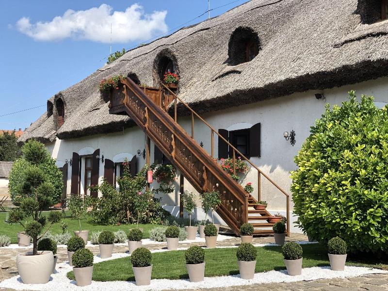 The Houses of History - anno 1830 - Genel