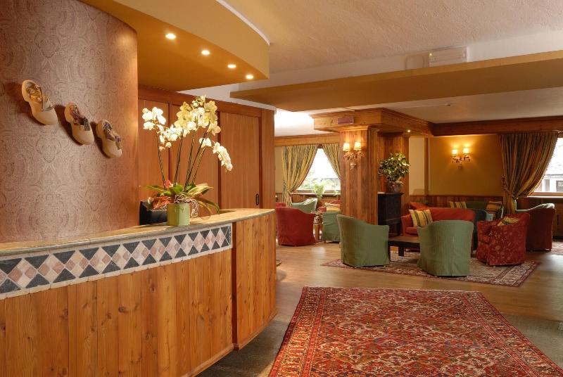 Hotel De Champoluc - Lobi