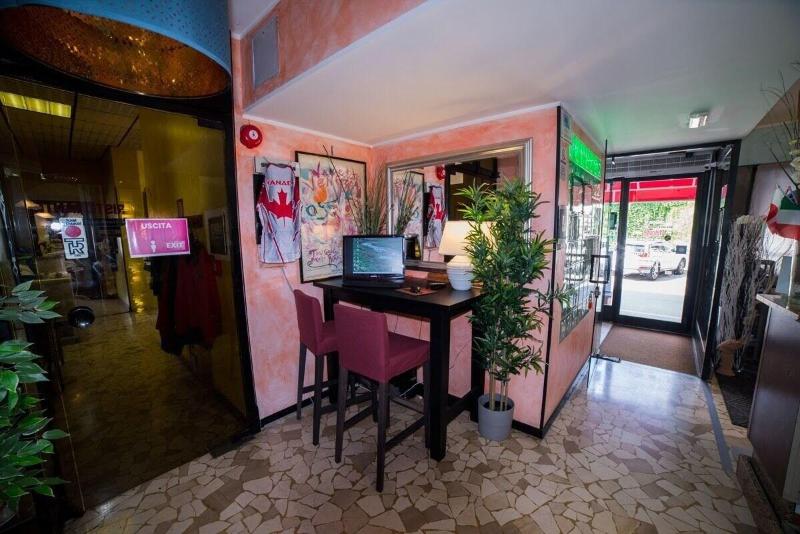 Hotel Rinaldo - Lobi