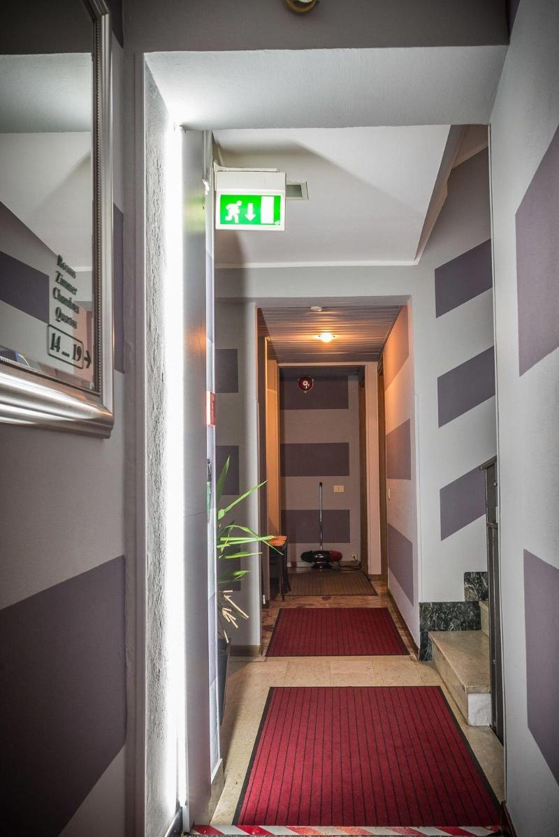 Hotel Rinaldo - Lobi