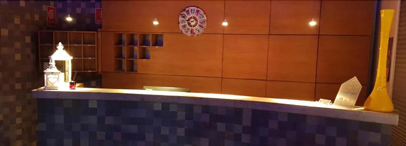 Hr Hotel - Lobi