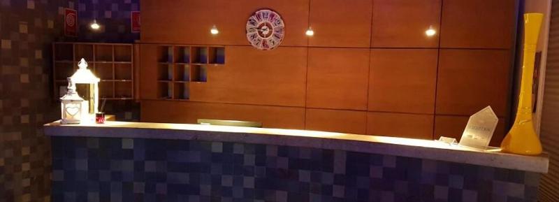 Hr Hotel - Lobi