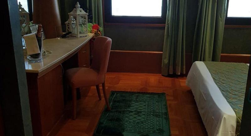 Hr Hotel - Oda