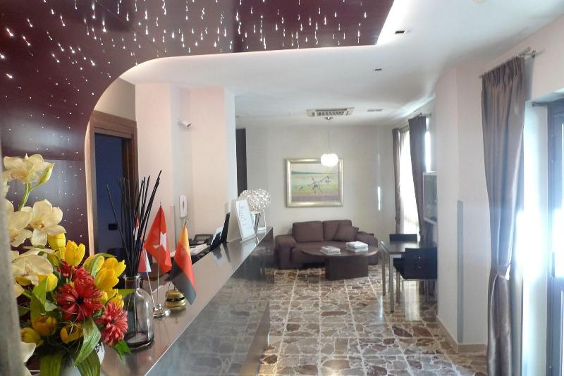 Hotel De Meis - Lobi