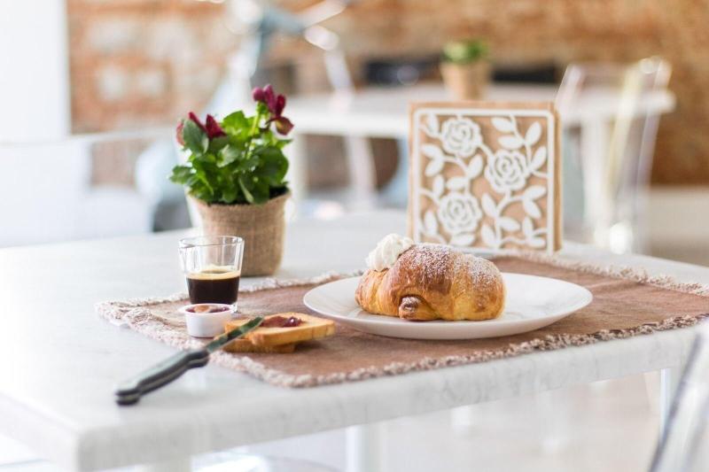 Le Suite Bed & Breakfast - Holiday Home - Restoran
