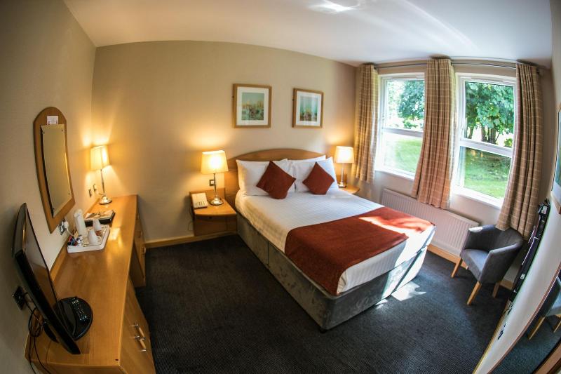 Rosspark Hotel - Oda