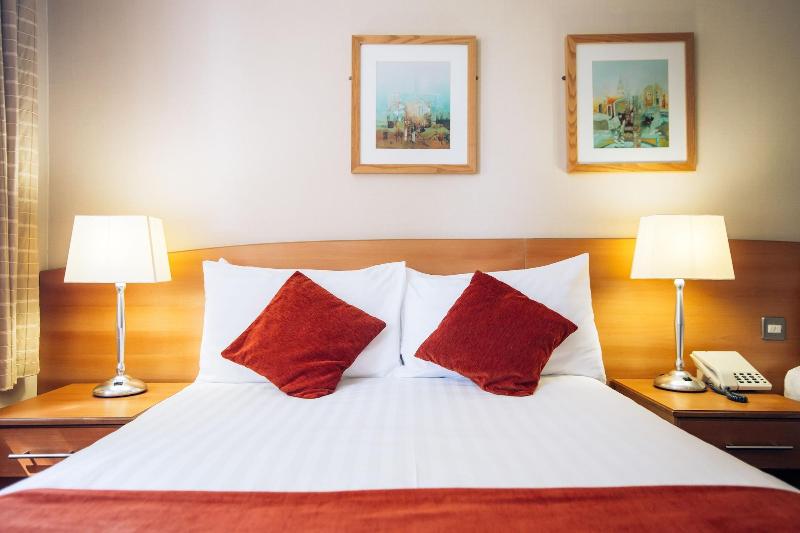 Rosspark Hotel - Oda