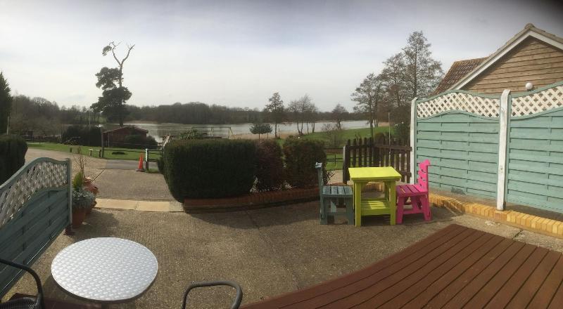 Gosfield Lake Resort - Genel