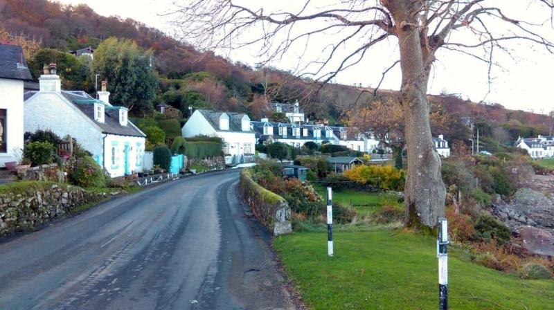 Corrie Hotel - Genel