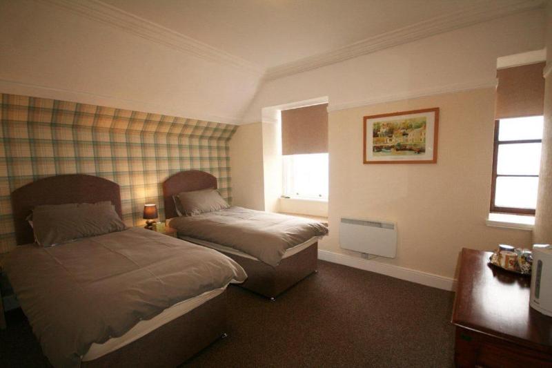 Corrie Hotel - Oda