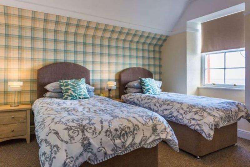 Corrie Hotel - Oda