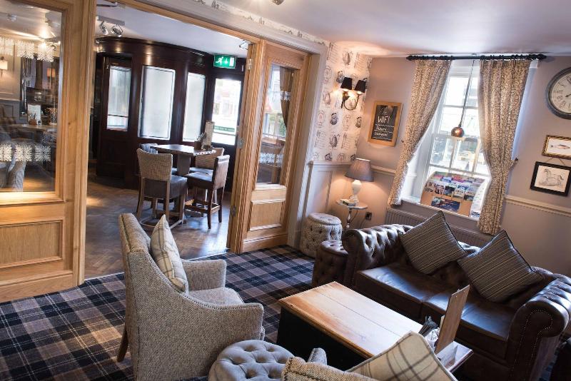 The County Hotel - Bar