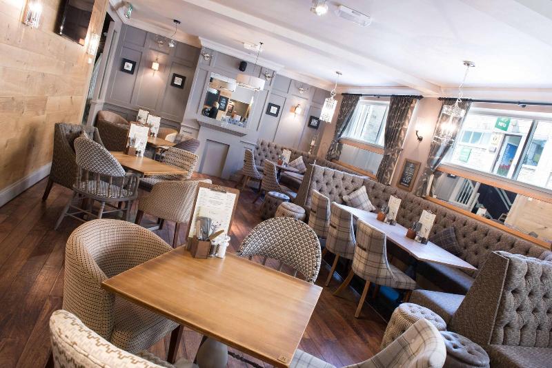 The County Hotel - Lobi
