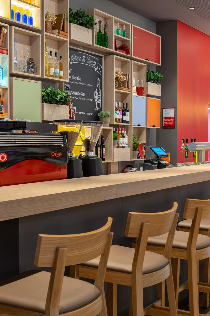 Intercityhotel Budapest - Bar