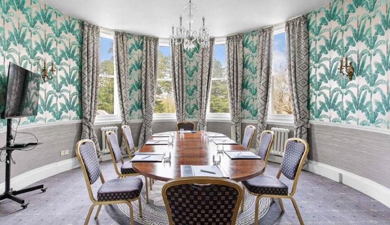 The Grand Hotel - Toplantı