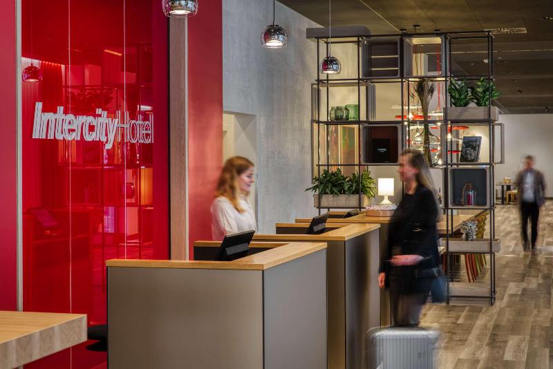 IntercityHotel Wiesbaden - Lobi
