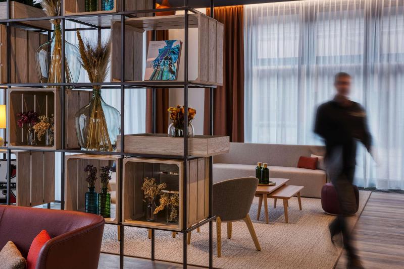 IntercityHotel Wiesbaden - Lobi