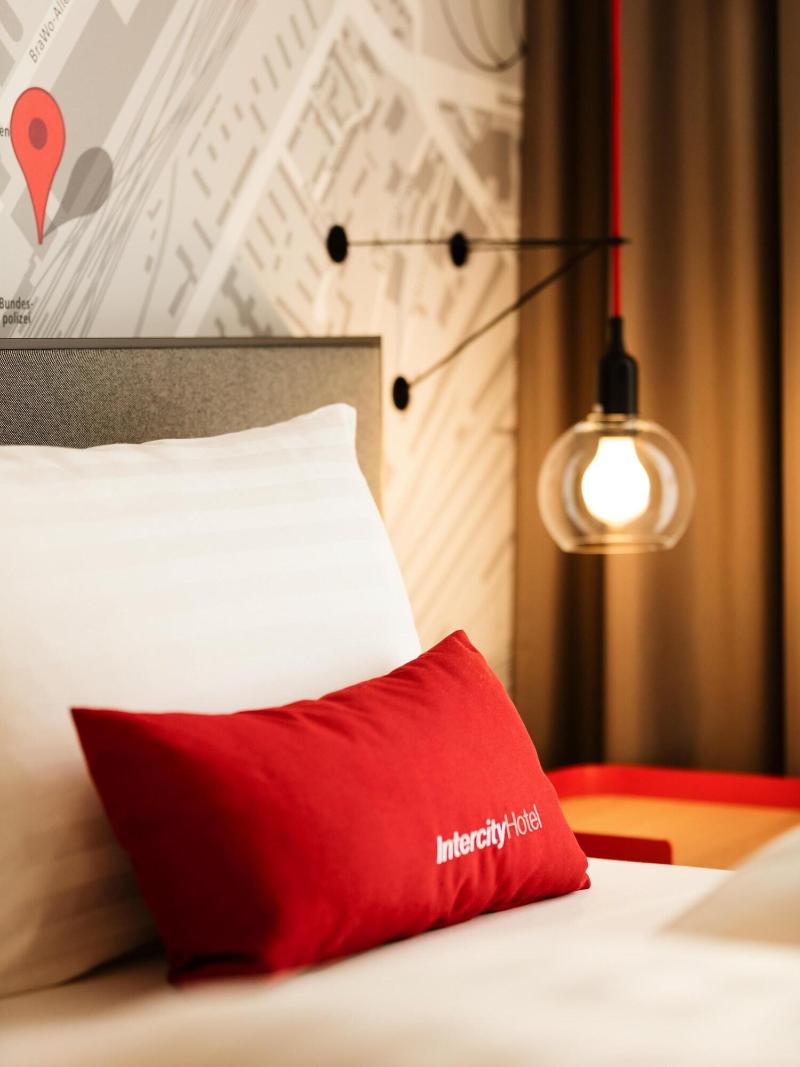 IntercityHotel Wiesbaden - Oda