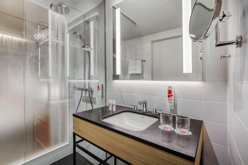 IntercityHotel Wiesbaden - Oda