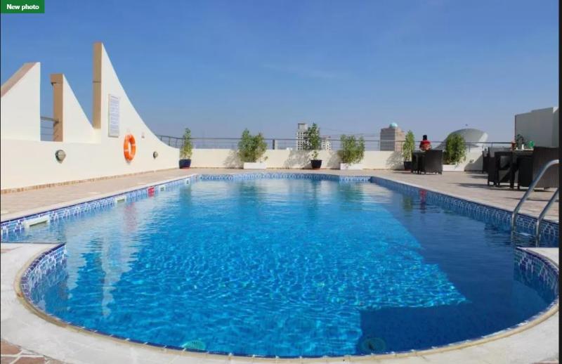 Skylark Hotel Apartments - Havuz