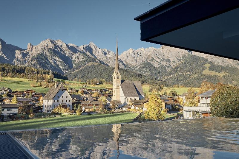 die HOCHKÖNIGIN – Magic Mountain Resort - Havuz