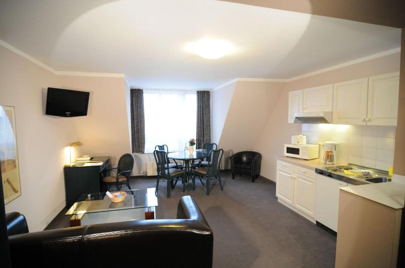 City Hotel - Oda