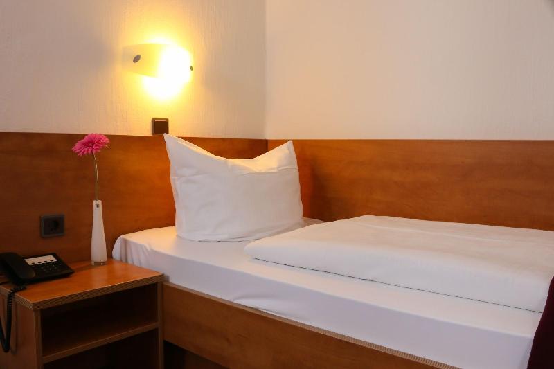 City Hotel Journal - Oda