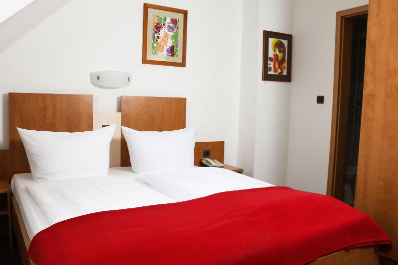 City Hotel Journal - Oda