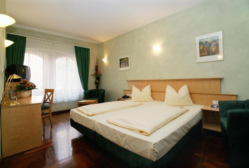 Hotel Hoepfner Burghof - Oda