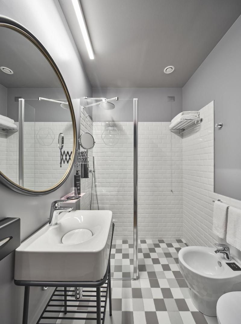 The Modernist Hotel - Oda