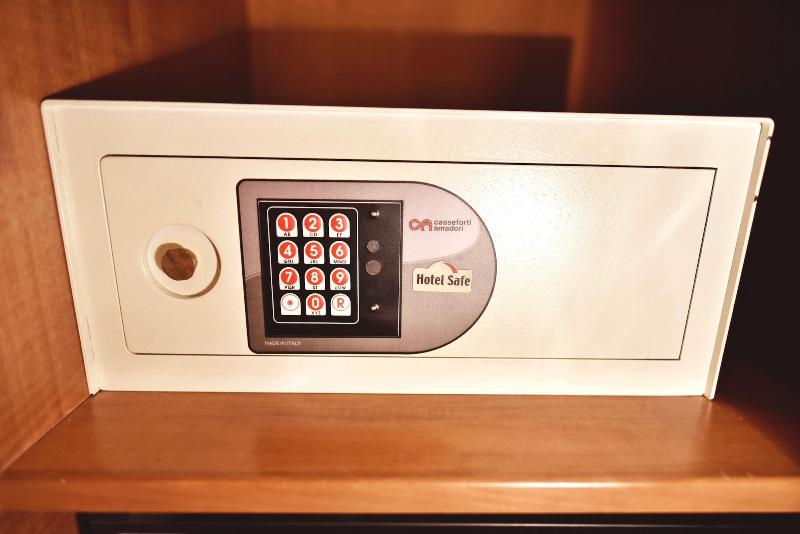 Hotel Carmel Roma - Oda