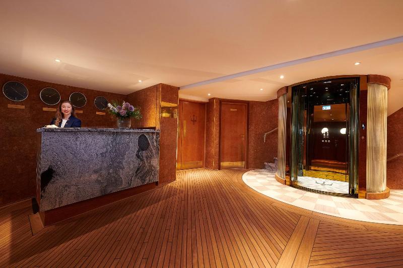 Fingal - A Luxury Floating Hotel - Lobi