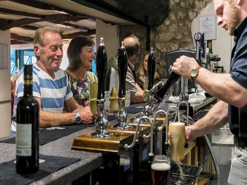 Gamekeepers Inn - Bar