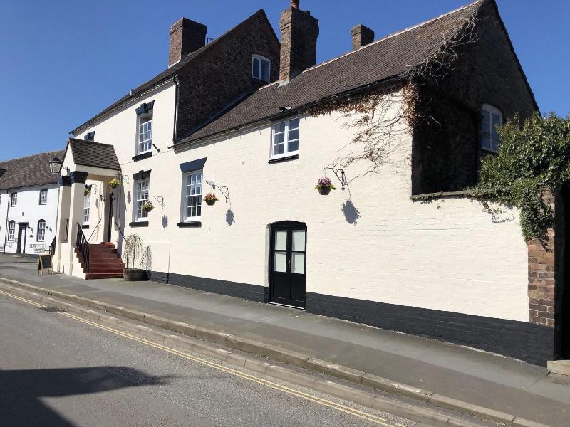 The Fox Inn - Genel