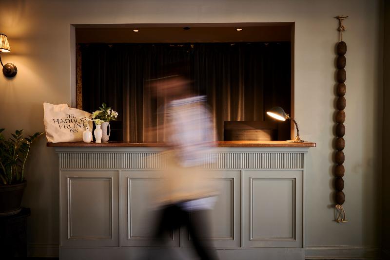The Harbor Front Inn - Lobi