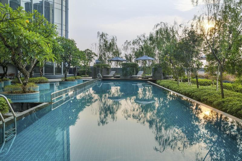 Swissotel Jakarta PIK Avenue - Havuz
