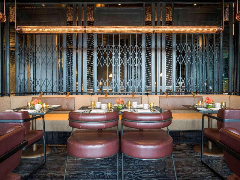 Swissotel Jakarta PIK Avenue - Restoran