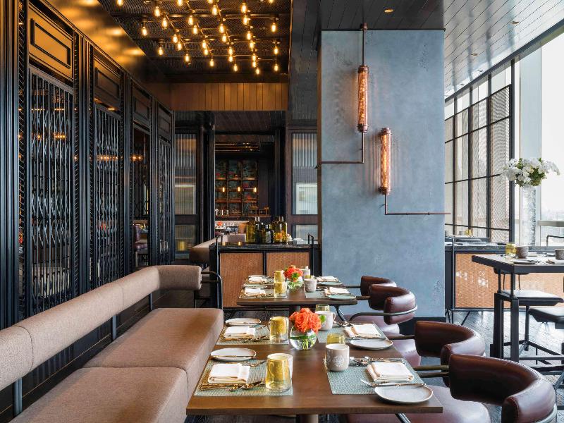 Swissotel Jakarta PIK Avenue - Restoran