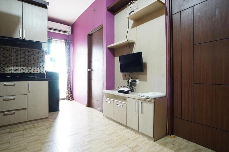 Planet Room Kemang View by ZUZU - Oda