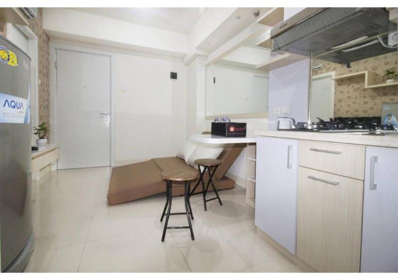 Apartment Green Pramuka by Vincent by ZUZU - Oda