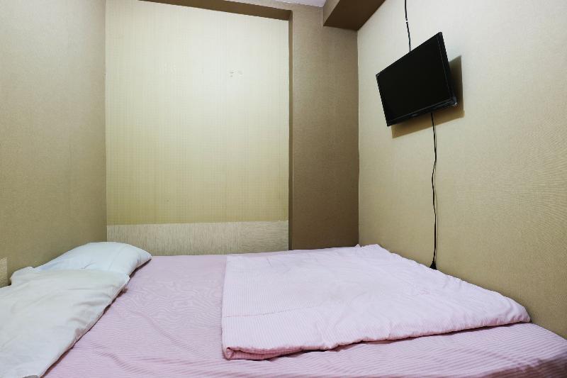 Snowy @ Apartemen Tifolia by ZUZU - Oda