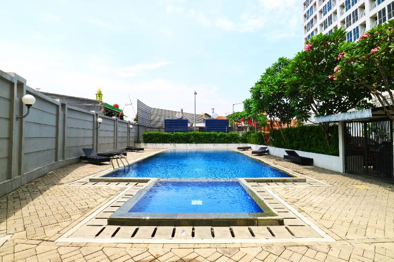 Snowy @ Apartemen Tifolia by ZUZU - Havuz