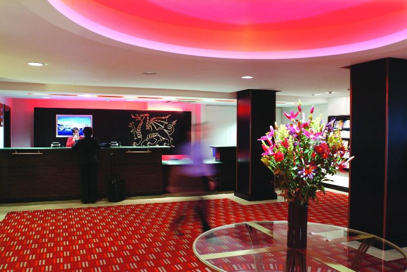 Dragon Hotel - Lobi