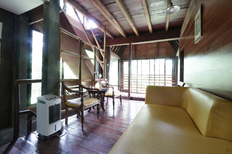 NILA HOUSE, Sharia Family Home Stay by ZUZU - Genel