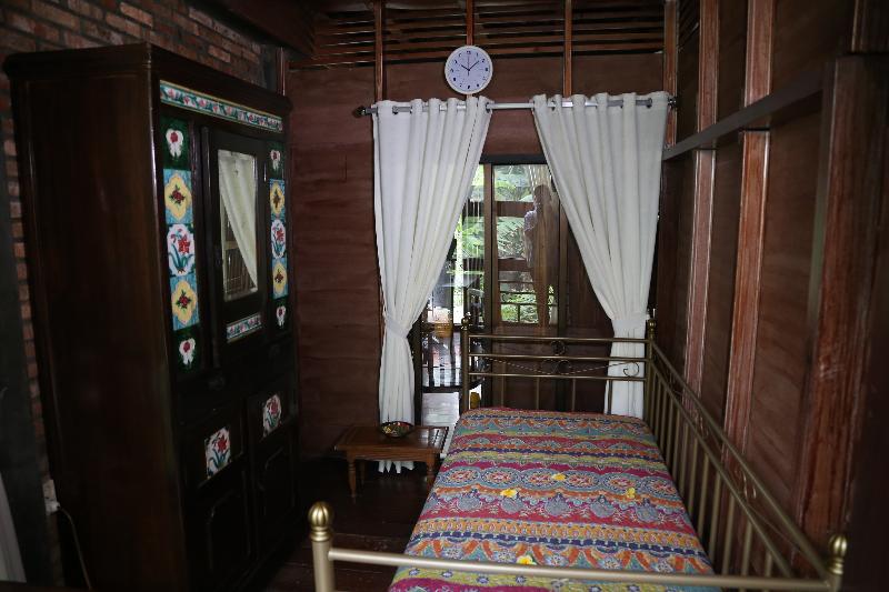 NILA HOUSE, Sharia Family Home Stay by ZUZU - Oda