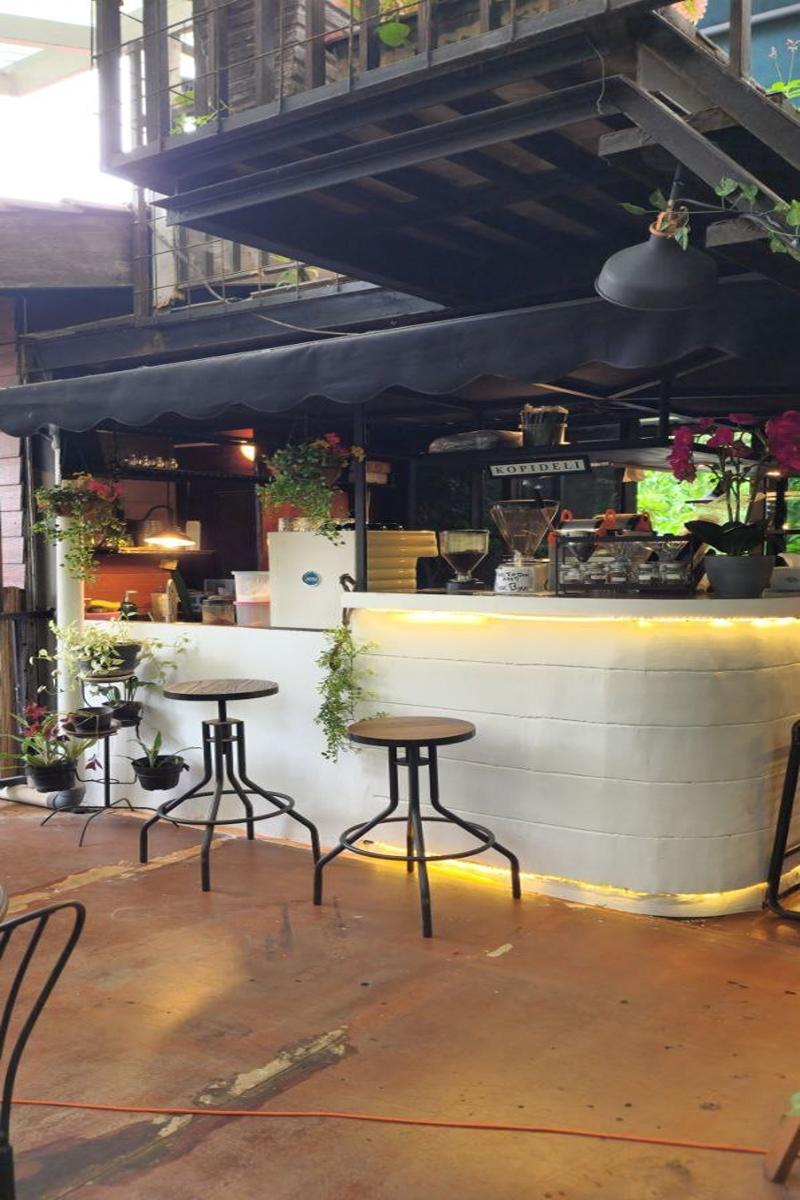 NILA HOUSE, Sharia Family Home Stay by ZUZU - Restoran