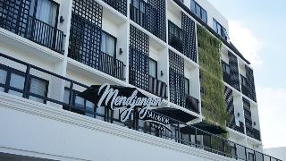 Mendjangan Mansion by ZUZU otel fotoğrafı