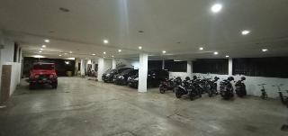 Ragunan Residence Syaridin by ZUZU otel fotoğrafı