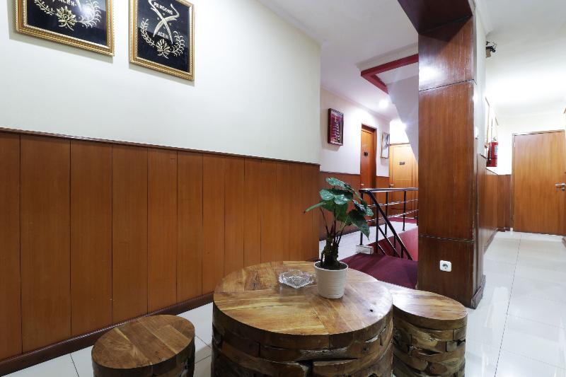 58 Guesthouse Tangerang by ZUZU - Lobi